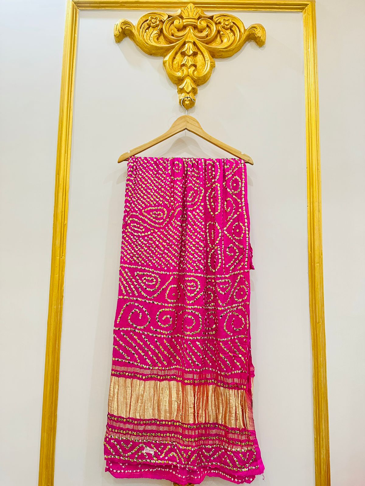 Gajji silk with Kamdani Pink